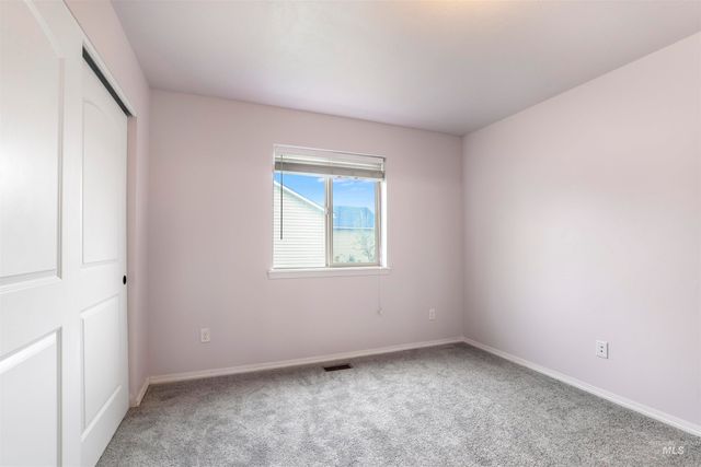 356 Watchmaker St, Twin Falls, ID 83301