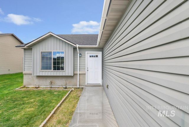 356 Watchmaker St, Twin Falls, ID 83301