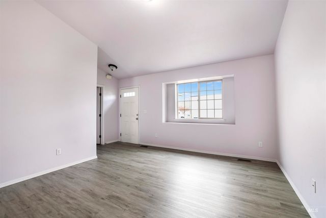 356 Watchmaker St, Twin Falls, ID 83301