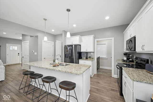 2945 N New Jersey Street, Indianapolis, IN 46205