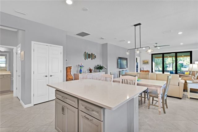 5129 Unity Square, Vero Beach, FL 32967