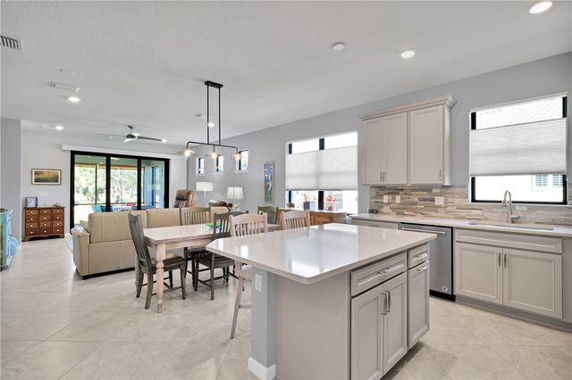 5129 Unity Square, Vero Beach, FL 32967