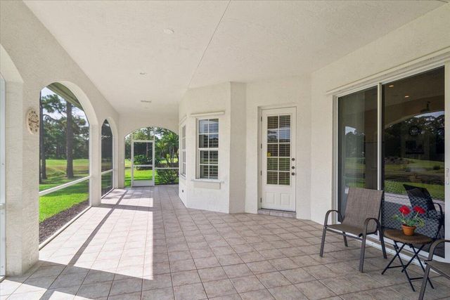 8004 Links Way, Port St. Lucie, FL 34986