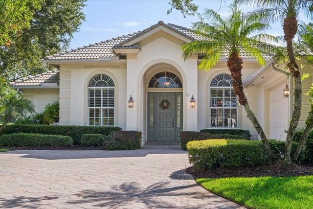 8004 Links Way, Port St. Lucie, FL 34986