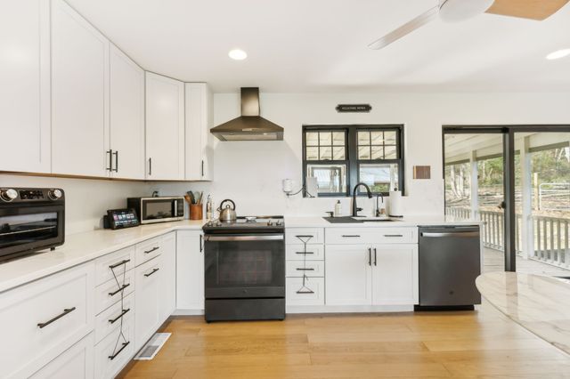 1277 Campbellsville Pike, Lynnville, TN 38472