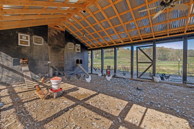 1277 Campbellsville Pike, Lynnville, TN 38472