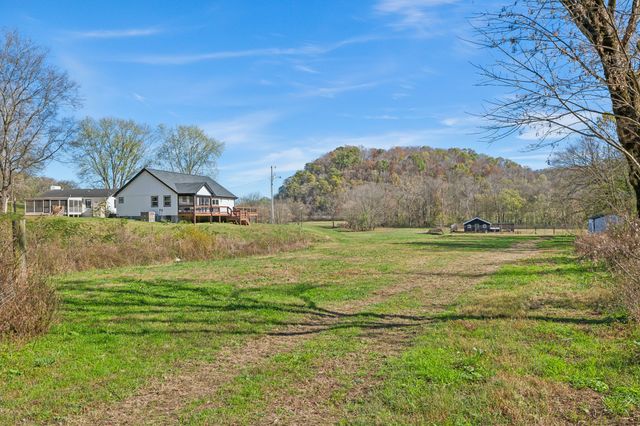 1277 Campbellsville Pike, Lynnville, TN 38472