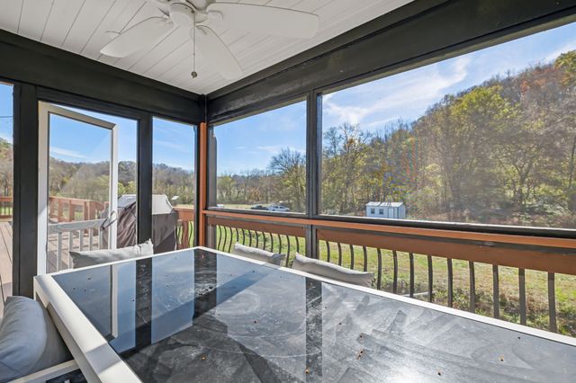 1277 Campbellsville Pike, Lynnville, TN 38472