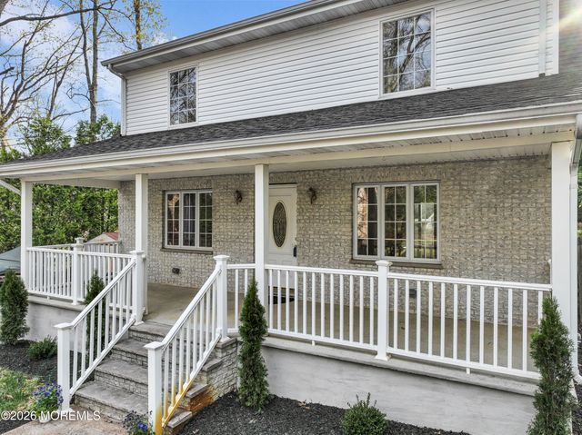 23 Oakland Mills Road, Manalapan, NJ 07726