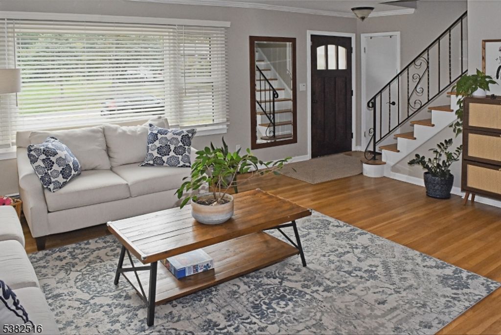 13 Clover Ln, Randolph Twp., NJ 07869