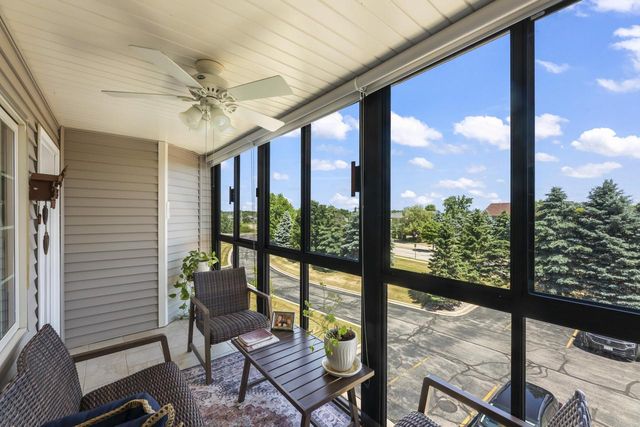273 Oconomowoc PARKWAY, Oconomowoc, WI 53066