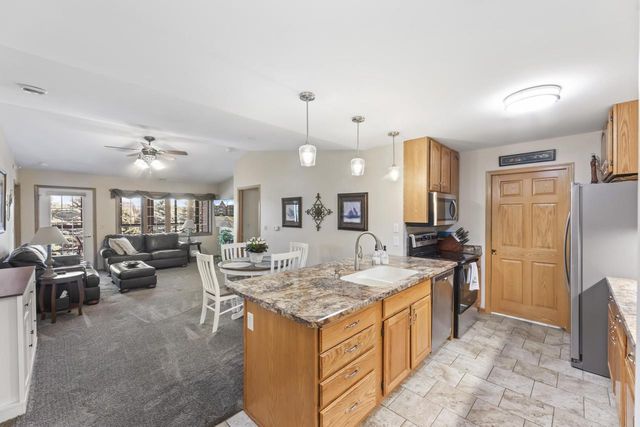 273 Oconomowoc PARKWAY, Oconomowoc, WI 53066