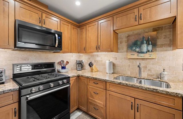 72600 Moonridge Lane, Palm Desert, CA 92260