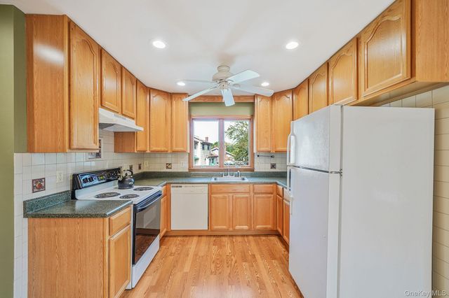 26 Bokel Road, Ronkonkoma, NY 11779