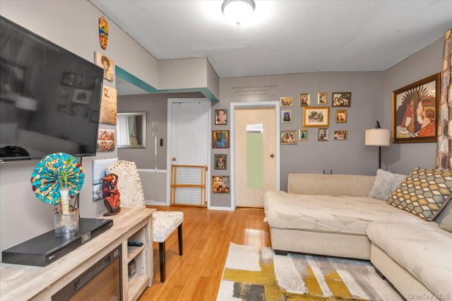 21812 141st Road, Laurelton, NY 11413