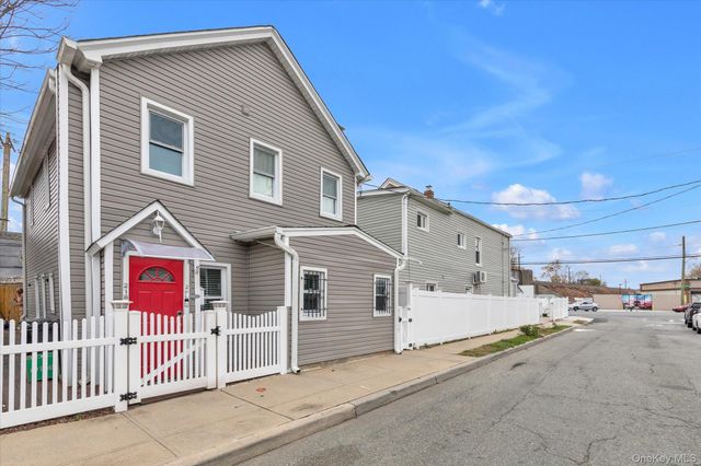 21812 141st Road, Laurelton, NY 11413