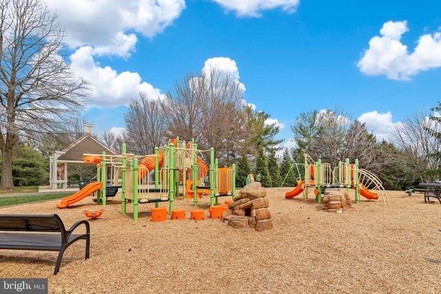 13656 SPINNING WHEEL DR, Germantown, MD 20874
