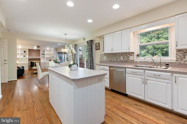 13656 SPINNING WHEEL DR, Germantown, MD 20874