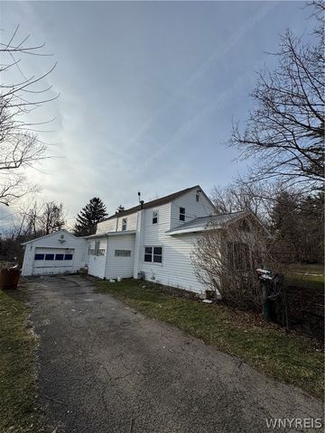 486 103rd Street, Wheatfield, NY 14304