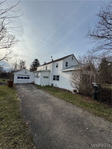 486 103rd Street, Wheatfield, NY 14304