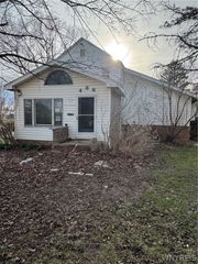 486 103rd Street, Wheatfield, NY 14304