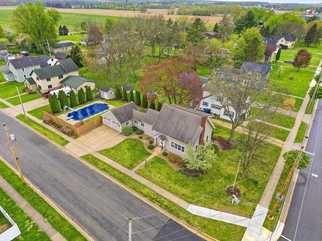 102 1st Street, Brooklyn, WI 53521