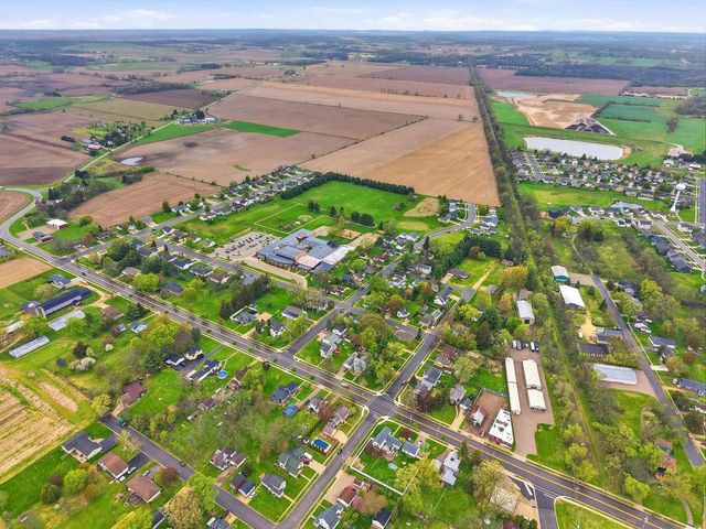 102 1st Street, Brooklyn, WI 53521