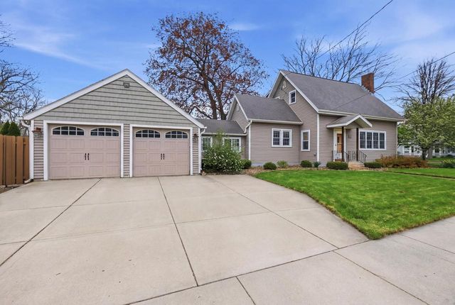 102 1st Street, Brooklyn, WI 53521