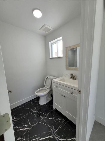 6041 SW 17th Street, Miami, FL 33155