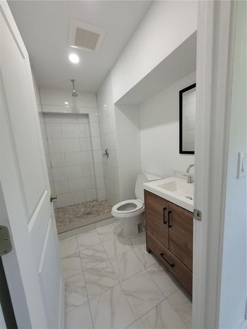 6041 SW 17th Street, Miami, FL 33155