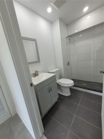6041 SW 17th Street, Miami, FL 33155