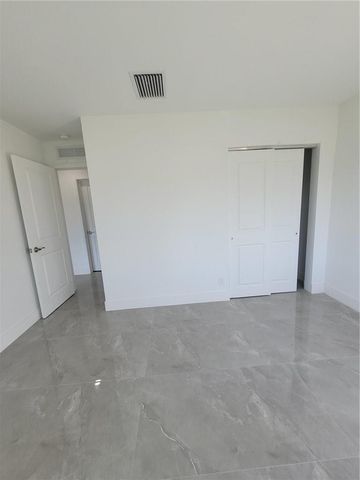 6041 SW 17th Street, Miami, FL 33155