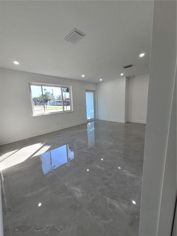 6041 SW 17th Street, Miami, FL 33155