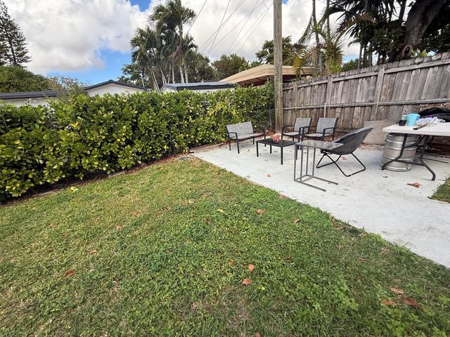 6041 SW 17th Street, Miami, FL 33155