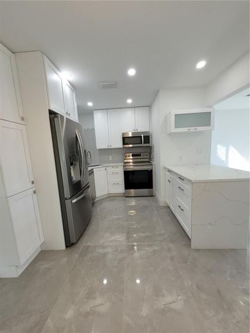 6041 SW 17th Street, Miami, FL 33155