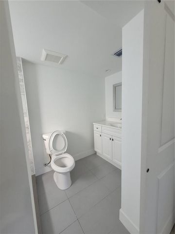 6041 SW 17th Street, Miami, FL 33155