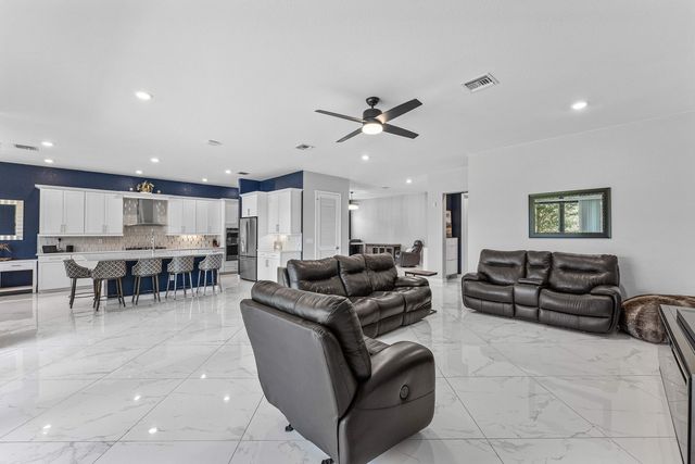 1063 Ember Ridge Run, Loxahatchee, FL 33470