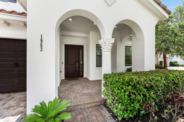 1063 Ember Ridge Run, Loxahatchee, FL 33470