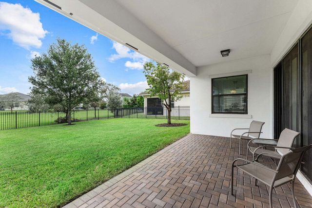 1063 Ember Ridge Run, Loxahatchee, FL 33470