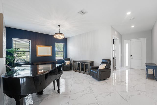 1063 Ember Ridge Run, Loxahatchee, FL 33470