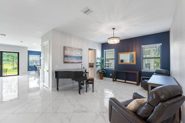1063 Ember Ridge Run, Loxahatchee, FL 33470