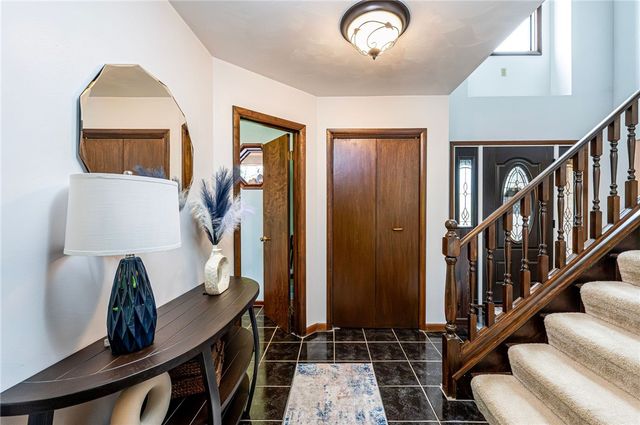 691 Adele Dr, North Huntingdon, PA 15642