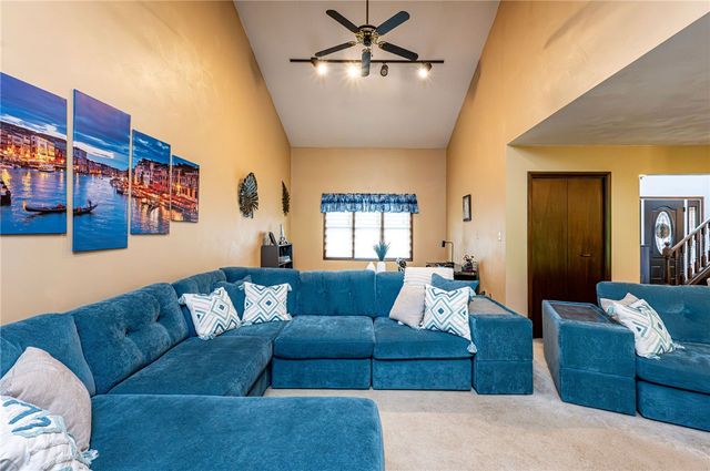 691 Adele Dr, North Huntingdon, PA 15642