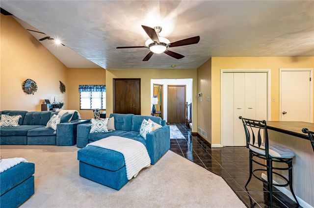 691 Adele Dr, North Huntingdon, PA 15642