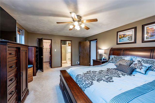691 Adele Dr, North Huntingdon, PA 15642