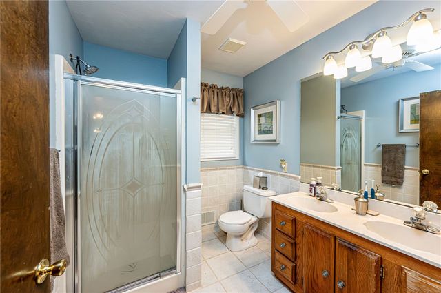 691 Adele Dr, North Huntingdon, PA 15642