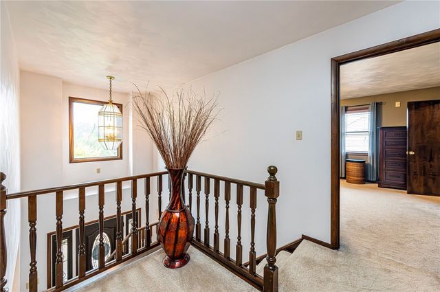 691 Adele Dr, North Huntingdon, PA 15642