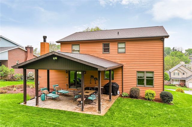 691 Adele Dr, North Huntingdon, PA 15642