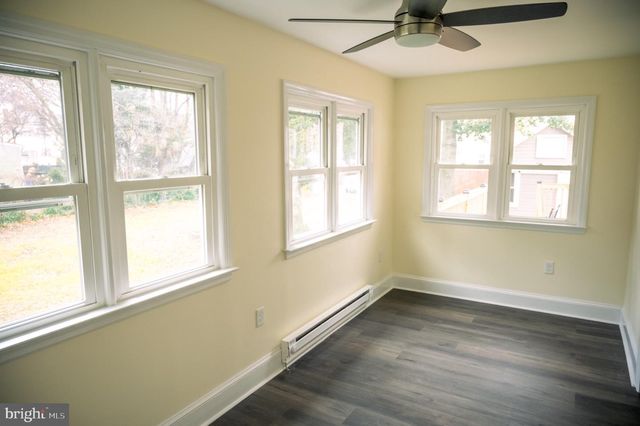 462 LOCUST AVE, Burlington, NJ 08016