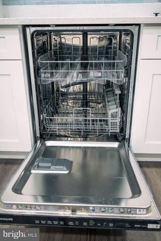 462 LOCUST AVE, Burlington, NJ 08016